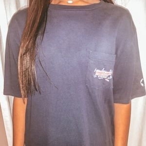 Vineyard vines navy t-shirt ☆